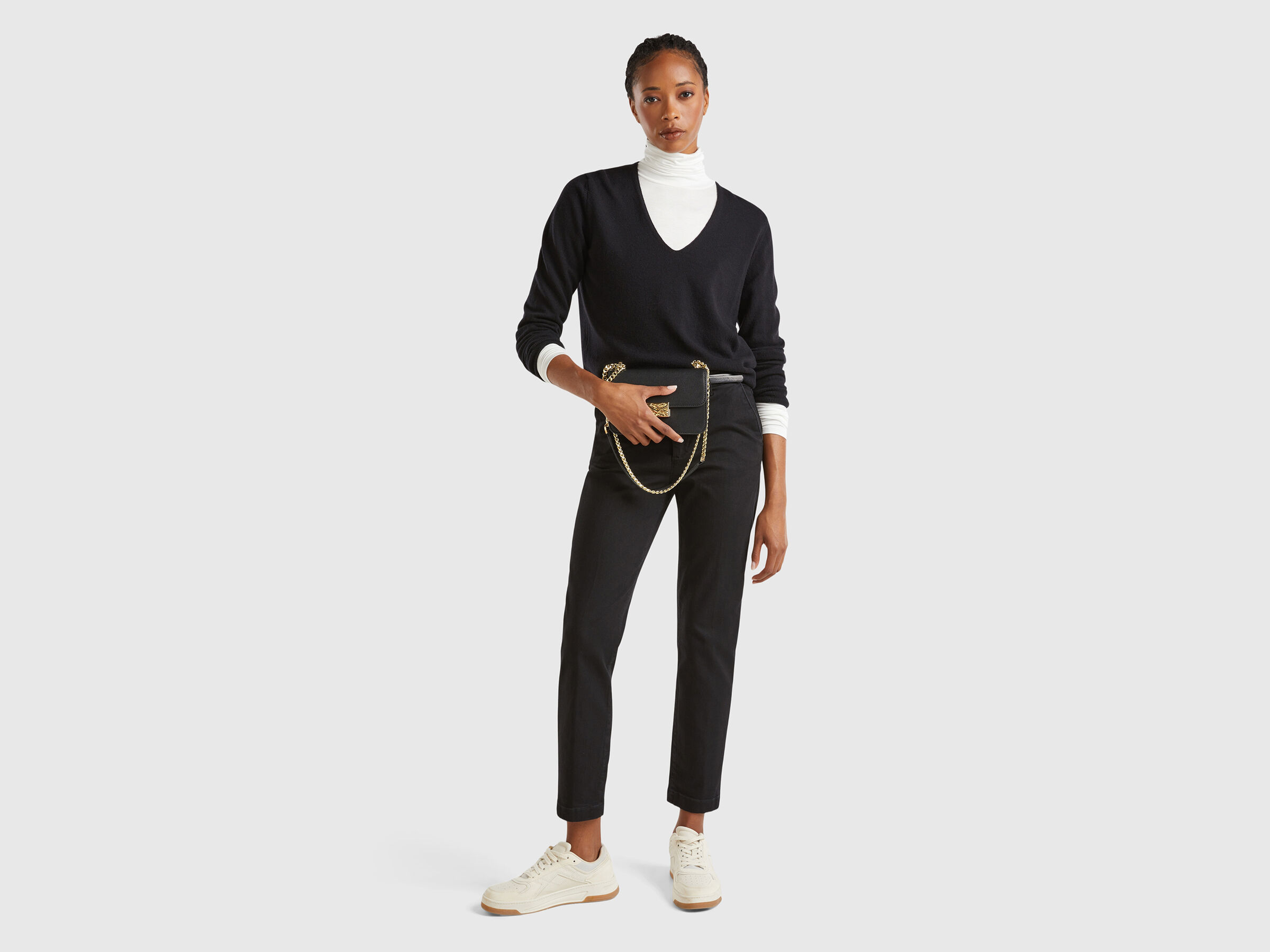 V NECK SWEATER L/S Women image number 3